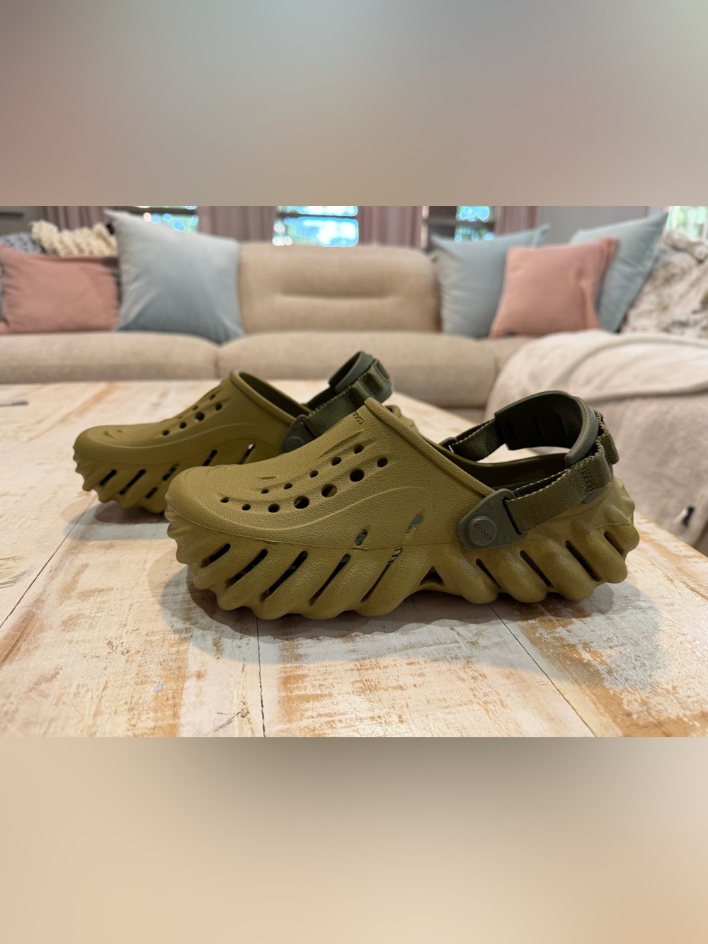 CROCS Echo Clog in Olive Green M4 W6